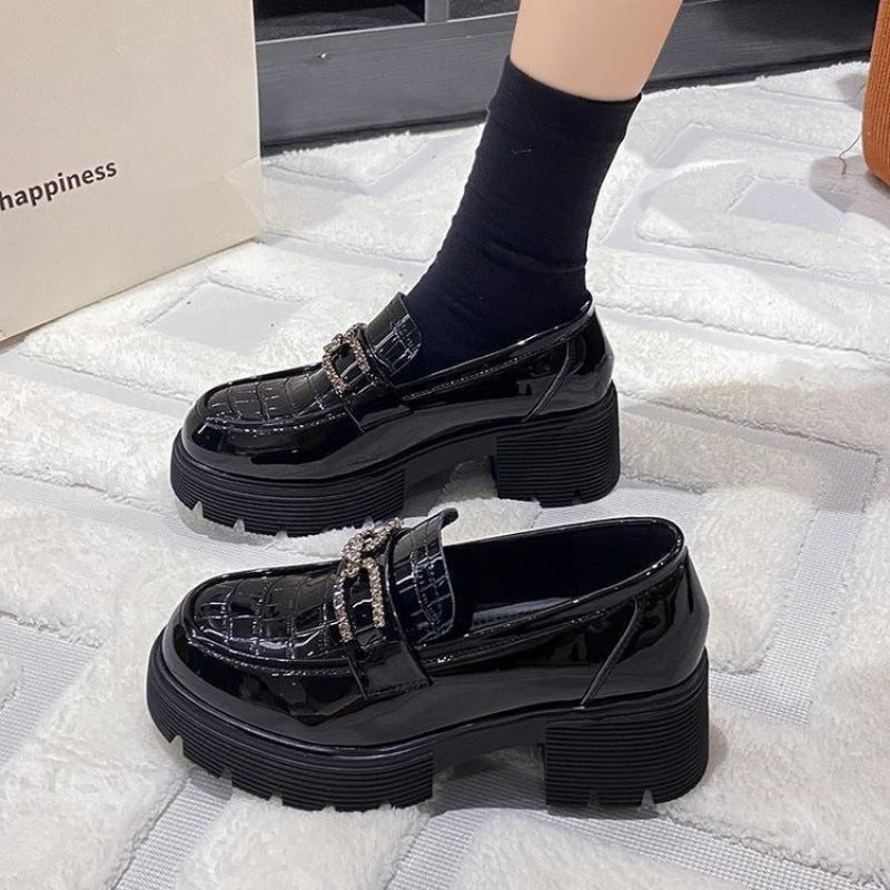 Damen Komfortable Mokassins mit schickem Ketten-Detail R&B