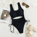 Damen Einteiliger Badeanzug mit raffiniertem Cut-Out und Schnürdetail