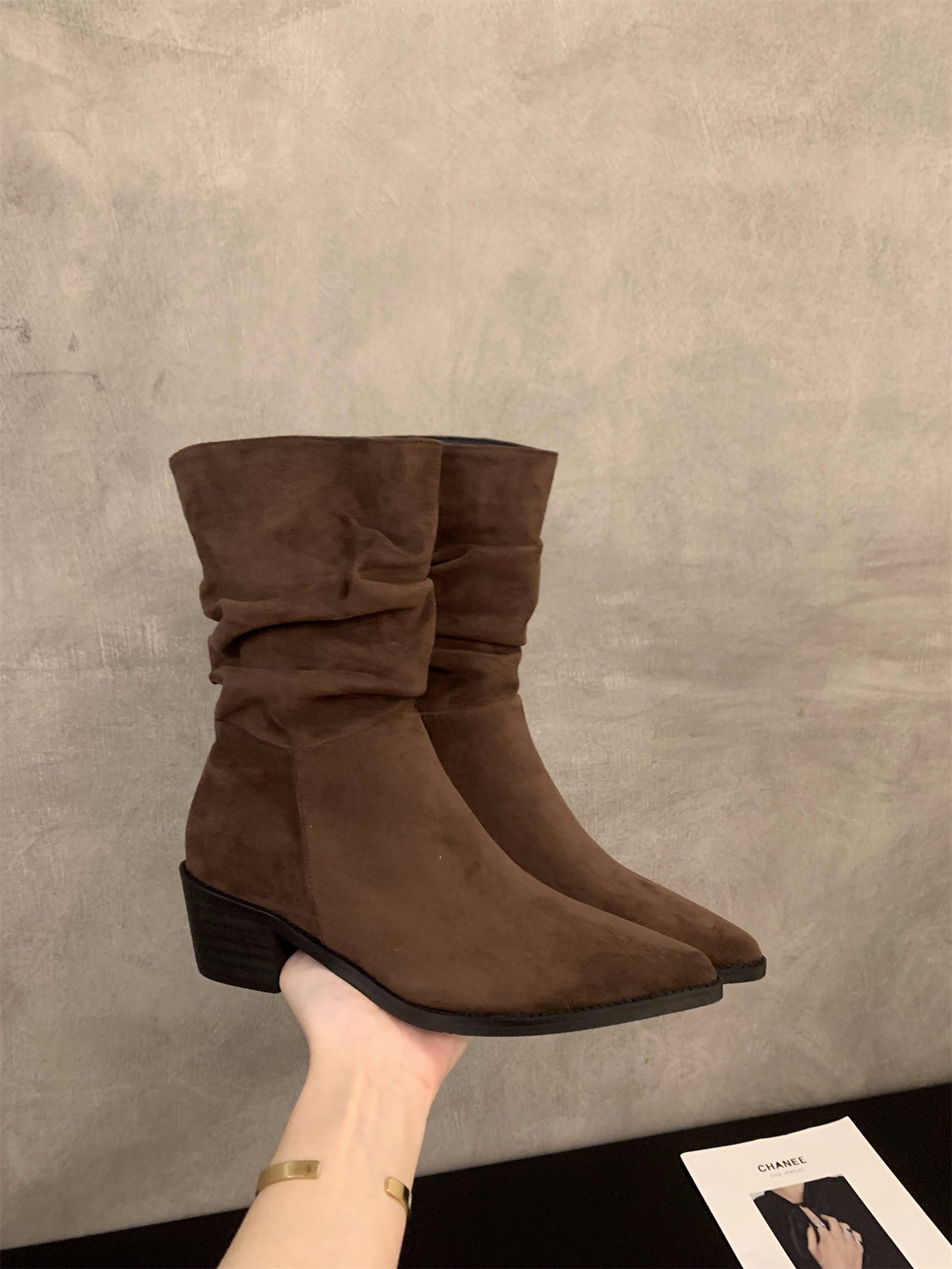Damen Stiefeletten mit gerafftem Schaft und spitzem Fußteil R&B