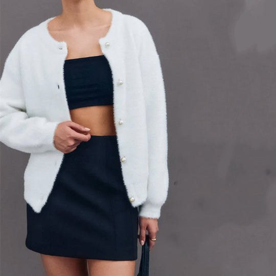 Damen Flauscher Cardigan mit dekorativen Perlenknöpfen R&B