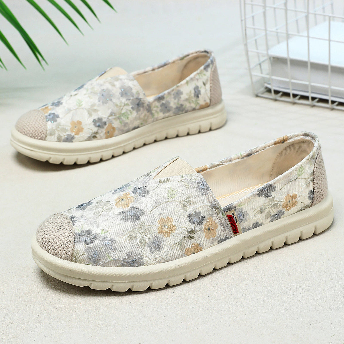 Damen nan floraler Slip-On Freizeit-Slipper mit gestrickter Zehenkappe und stoßdämpfender Leichtsohle R&B