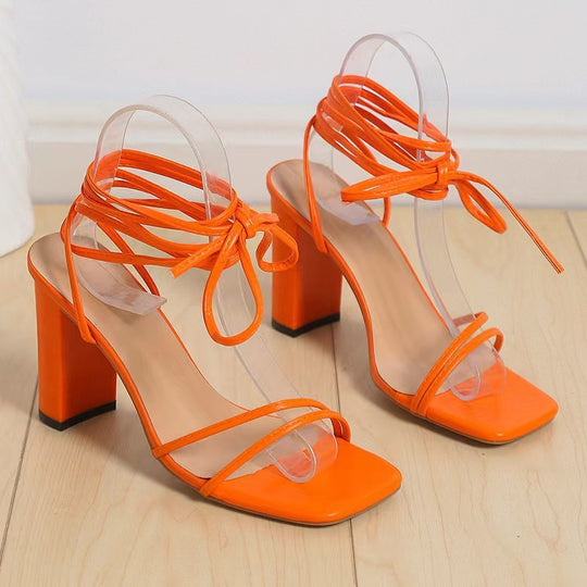 Damen elegante Riemchen-Sandalen mit Blockabsatz und Kreuzbanddesign R&B
