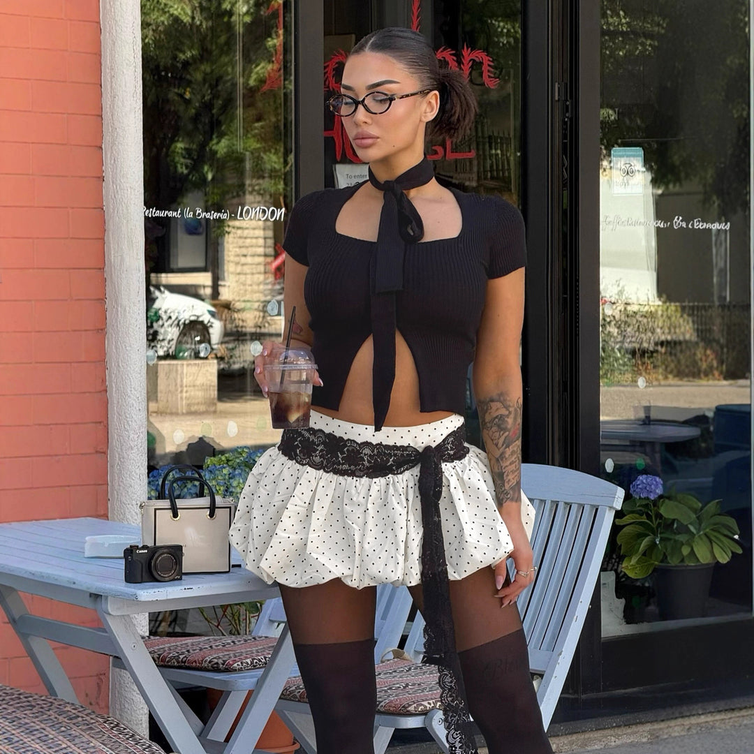 Damen verspielter Rüschenrock mit gepunktetem Design und Schleifenakzent R&B