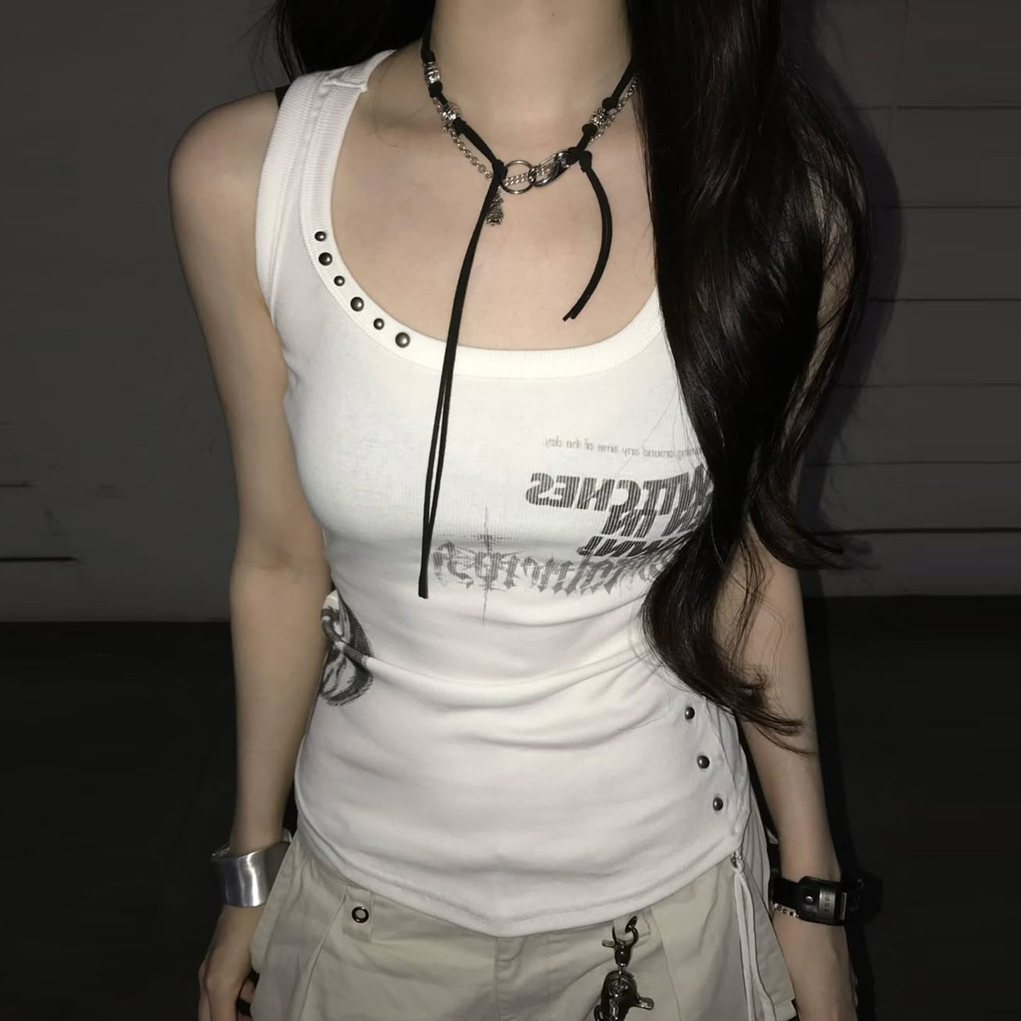 Damen Trendiges Oversized Tanktop mit auffälligem Grafikdruck und Rüschen R&B