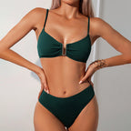 Damen High-Waist Bikini mit elegantem Ringdetail und raffinierter Textur R&B