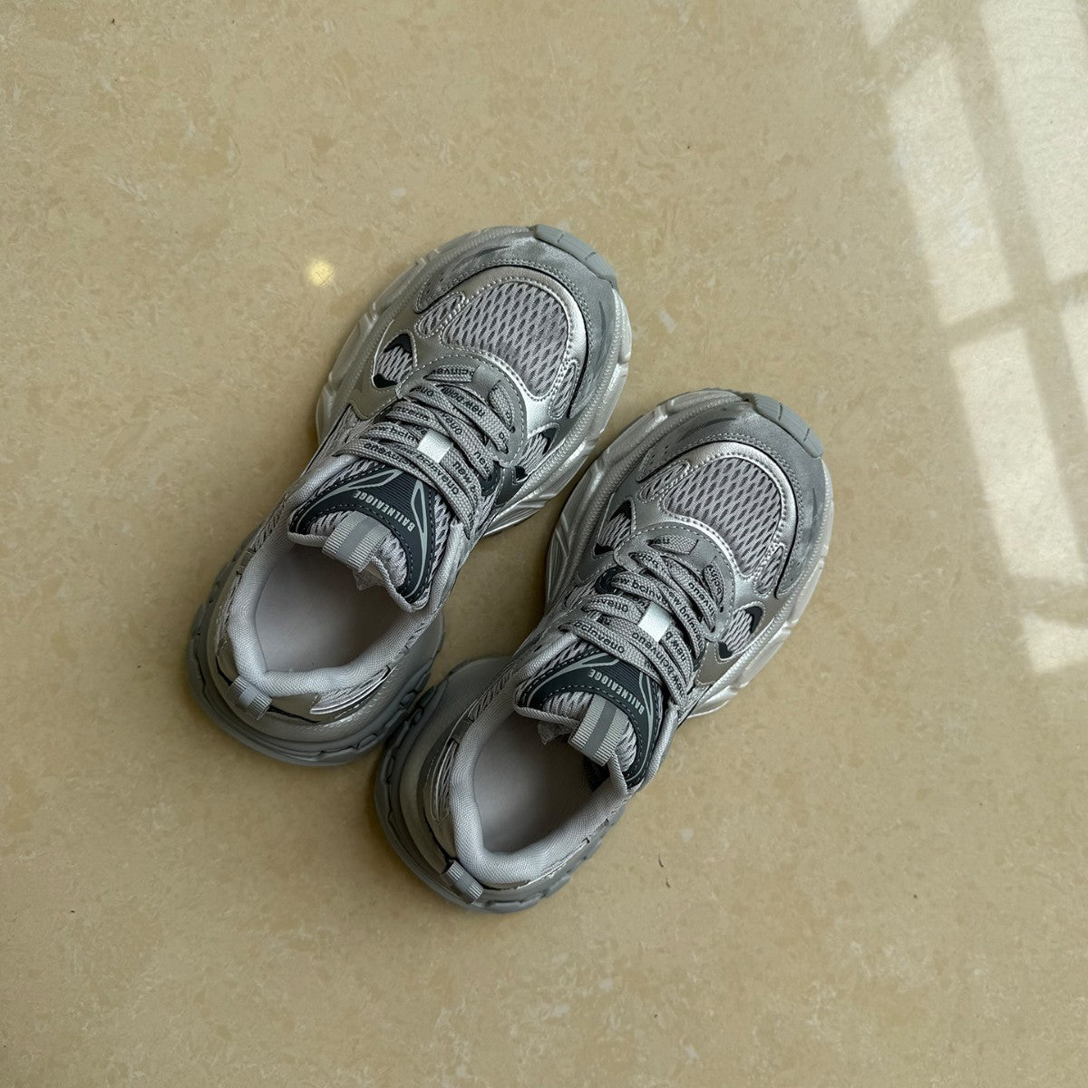 Damen Sportliche Sneakers mit atmungsaktiver Mesh-Oberfläche und komfortablem Dämpfungssystem R&B