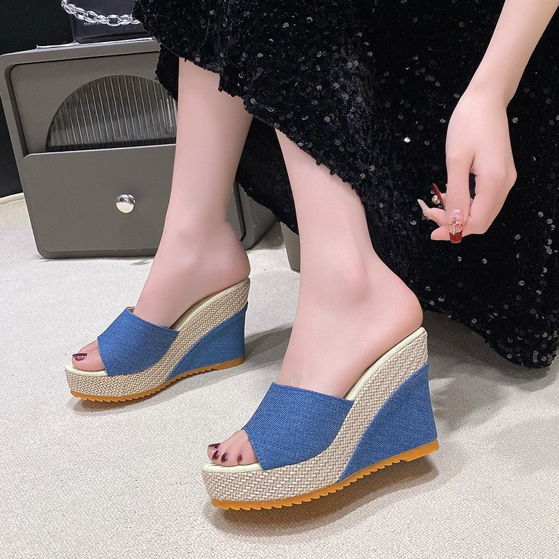 Damen Wedge-Sandaletten mit geflochtenem Absatz und modischem Obermaterial R&B