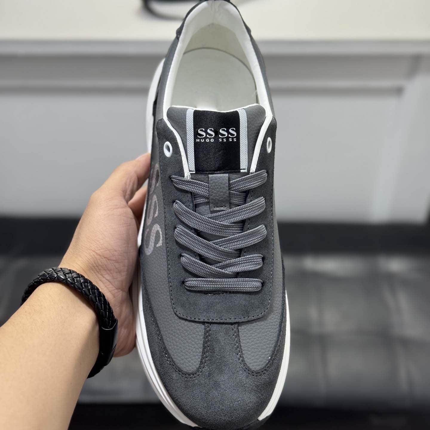 Damen Hochwertige Sport Sneakers mit atmungsaktiver Mesh-Oberfläche und robuster Dämpfungstechnologie R&B