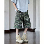 Herren Cargo-Shorts mit robustem Camouflage-Design und vielseitigen Taschen