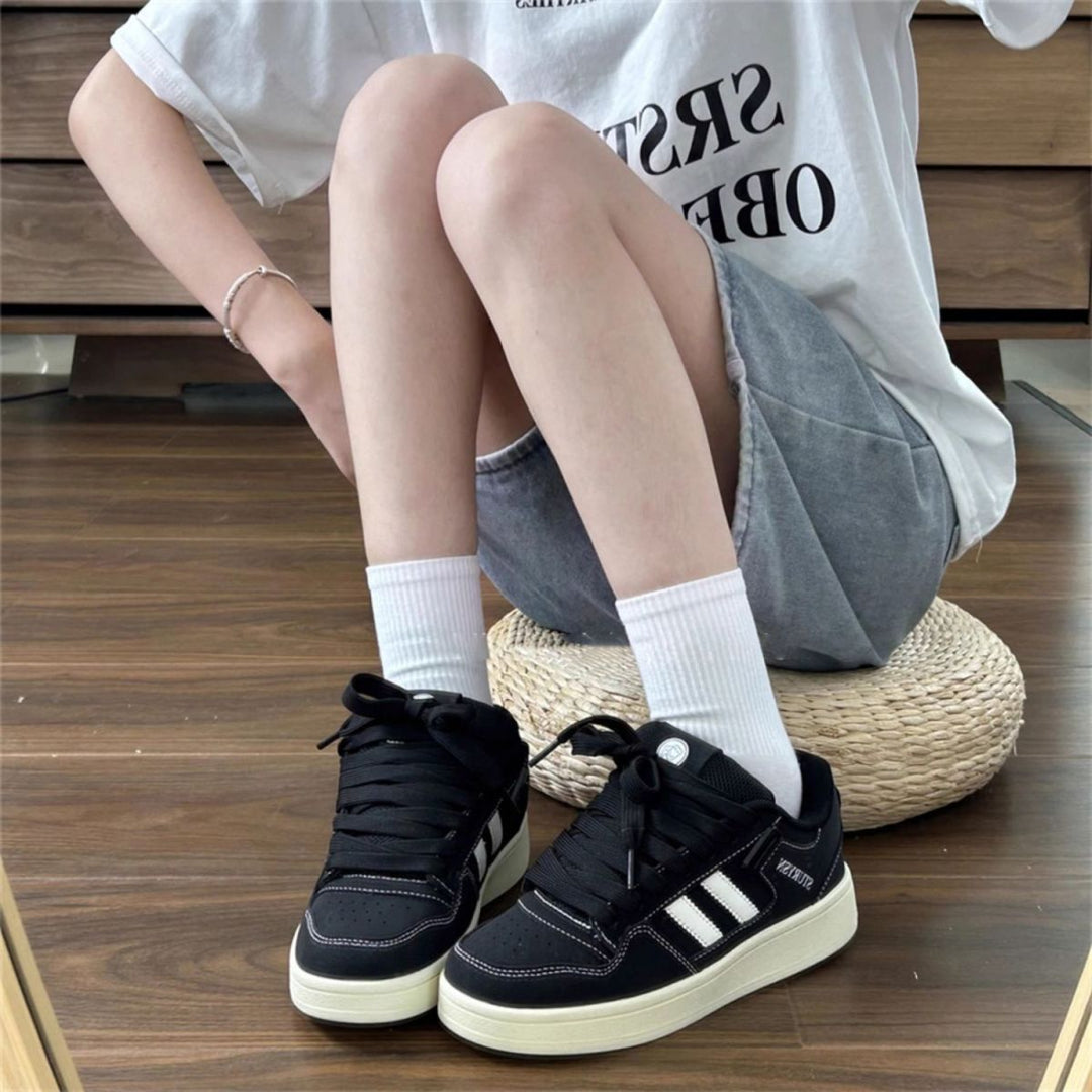 Damen Sneakers im urbanen Retro-Stil mit gepolsterter Innensohle und rutschfester Laufsohle R&B