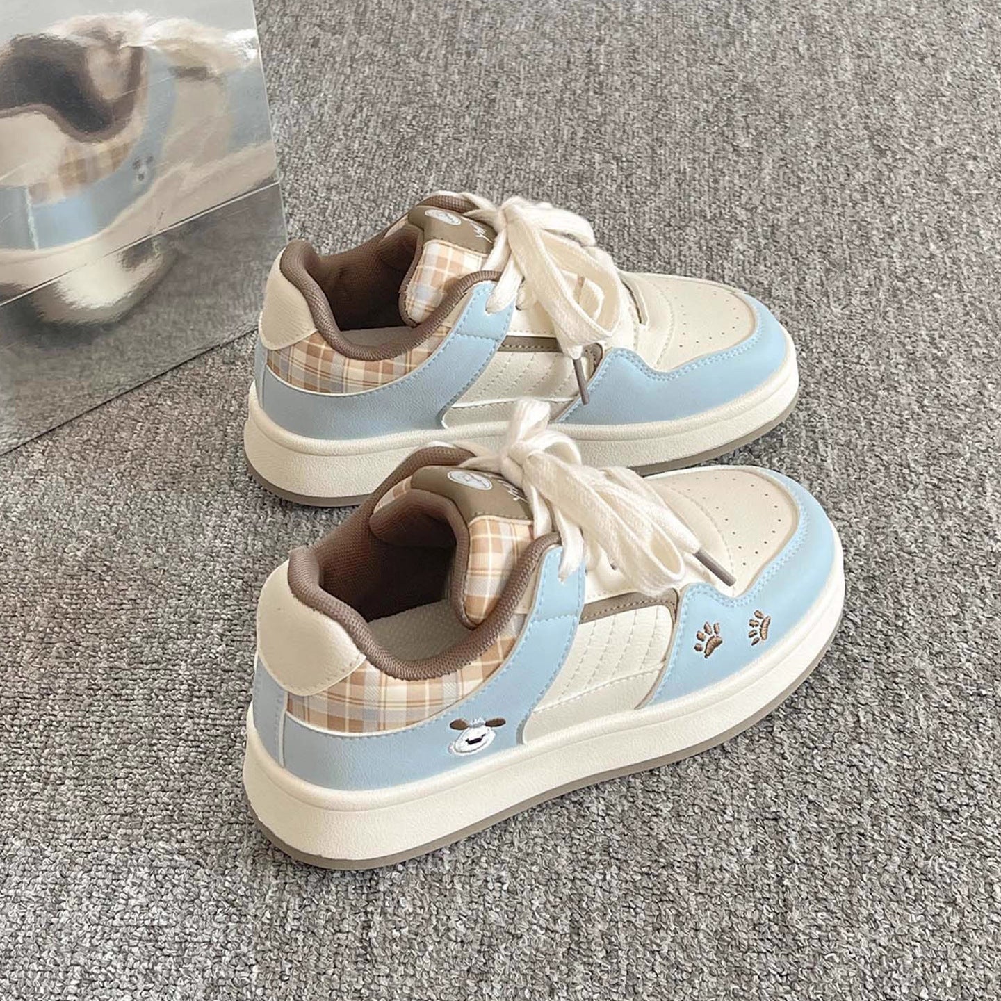 Damen Sneakers im verspielten Karo-Look mit Tiermotiven und bequemer Dämpfung