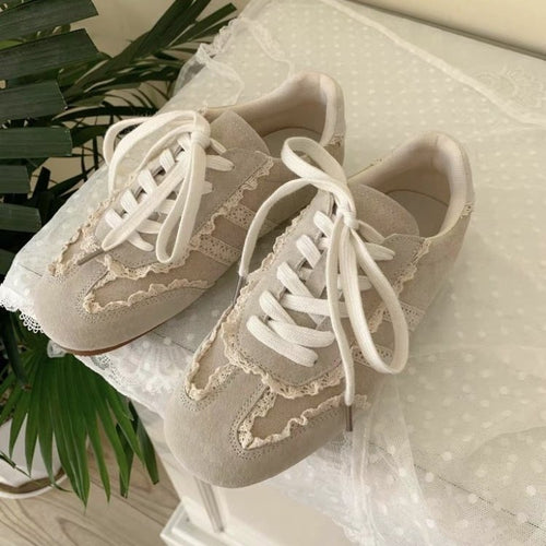 Damen Sneaker mit verspieltem Spitzen-Design und komfortabler Sohle R&B