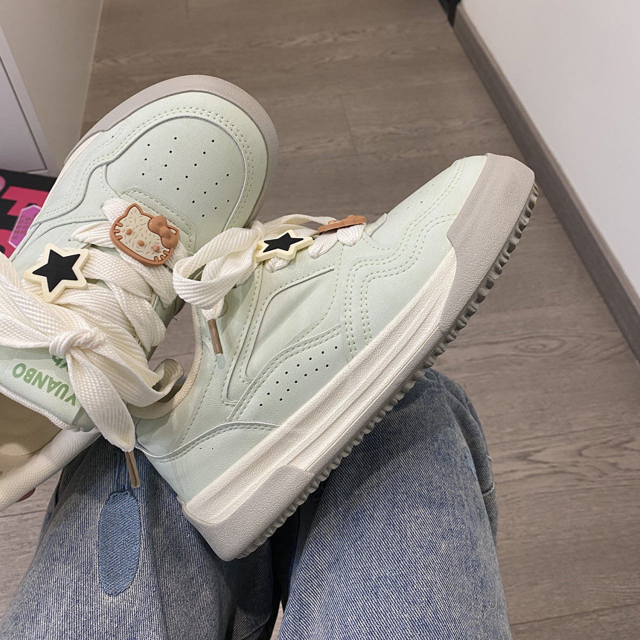 Damen Sportliche Sneaker mit verspielten Applikationen