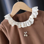 Mädchen Langarmshirt mit Rüschenkragen und charmantem Applikationsdetail R&B