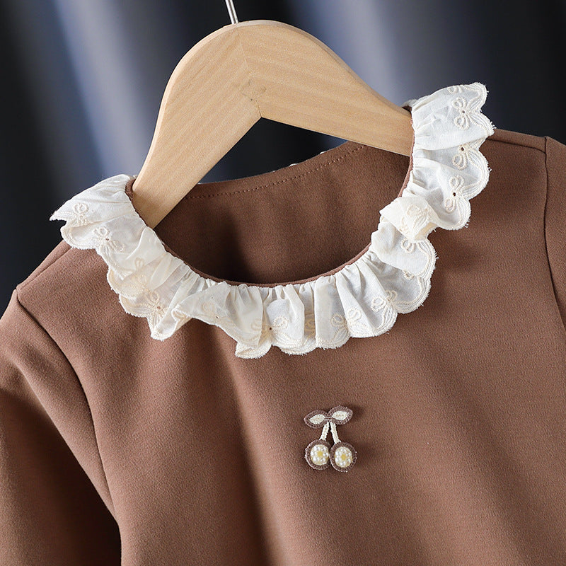 Mädchen Langarmshirt mit Rüschenkragen und charmantem Applikationsdetail R&B