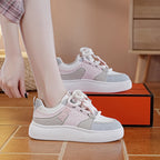 Damen Sportliche Sneakers mit dekorativen Akzenten R&B