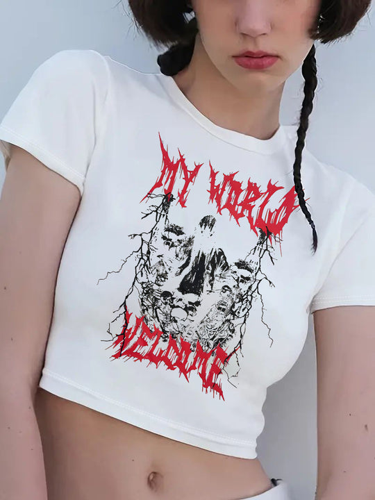 Damen Crop-T-Shirt mit kreativem Skelettdesign und inspirierendem Schriftzug R&B