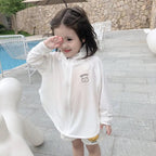 Unisex nan atmungsaktive Kinder-UV-Schutzjacke mit A-Linien-Schnitt, Kapuze und Daumenlöchern  R&B