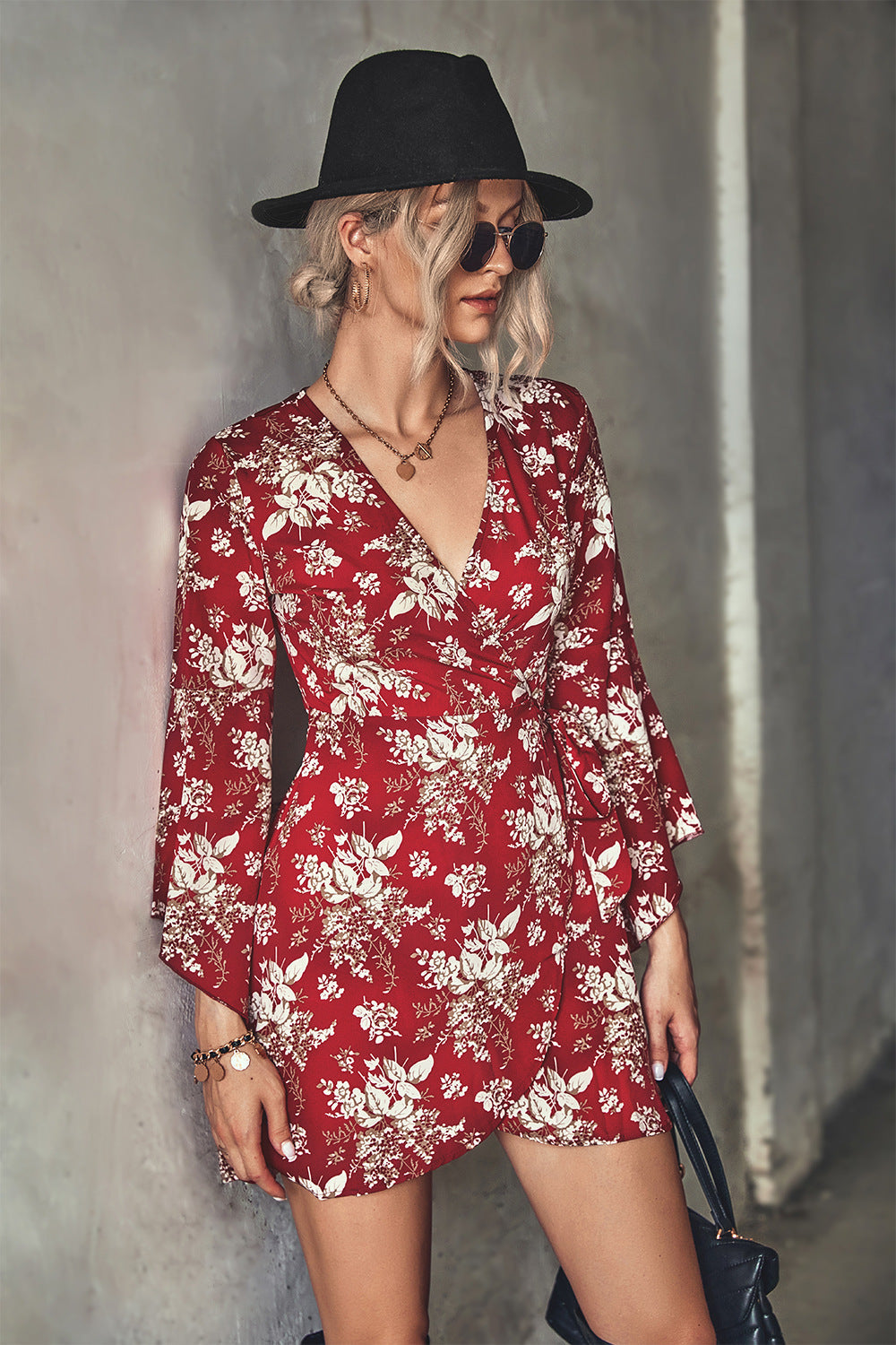 Damen Wickelkleid mit voluminösen Ärmeln und floralem Print R&B