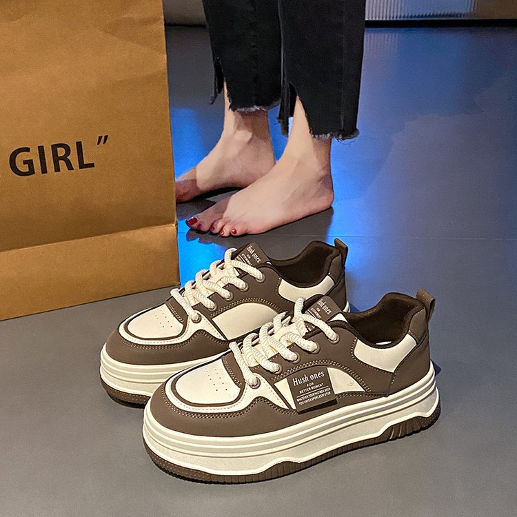 Damen Komfortable Freizeitsneaker mit verstärktem Obermaterial und stoßdämpfender Sohle R&B