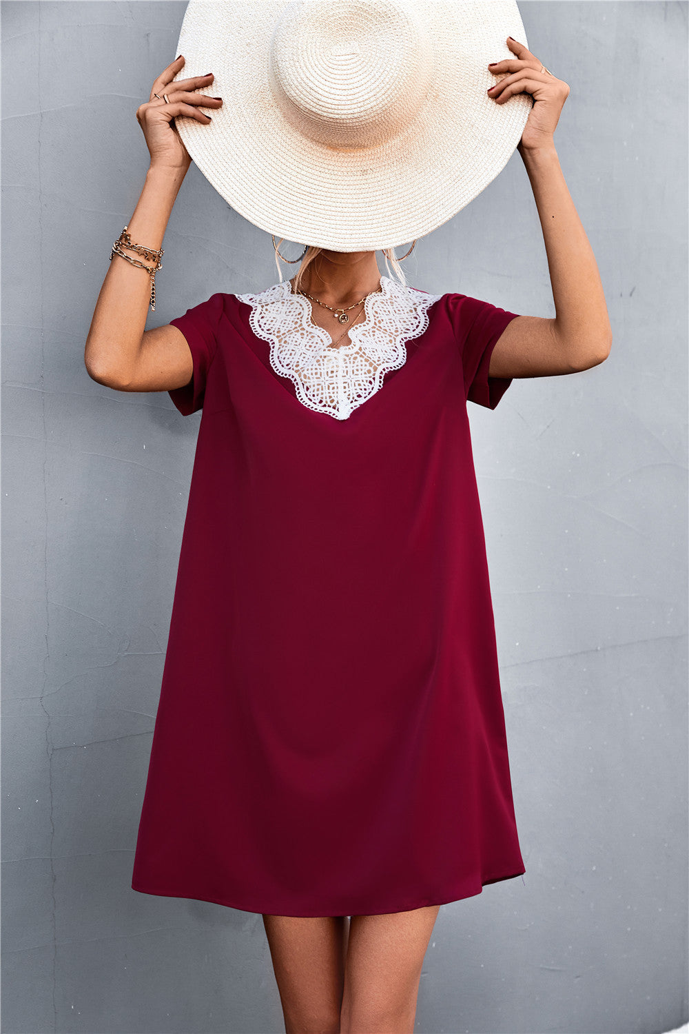Damen Kleid mit elegante Spitze und lässigem Schnitt R&B