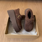 Damen Plüschige Slipper mit robustem Plateau und eleganter Schnalle R&B