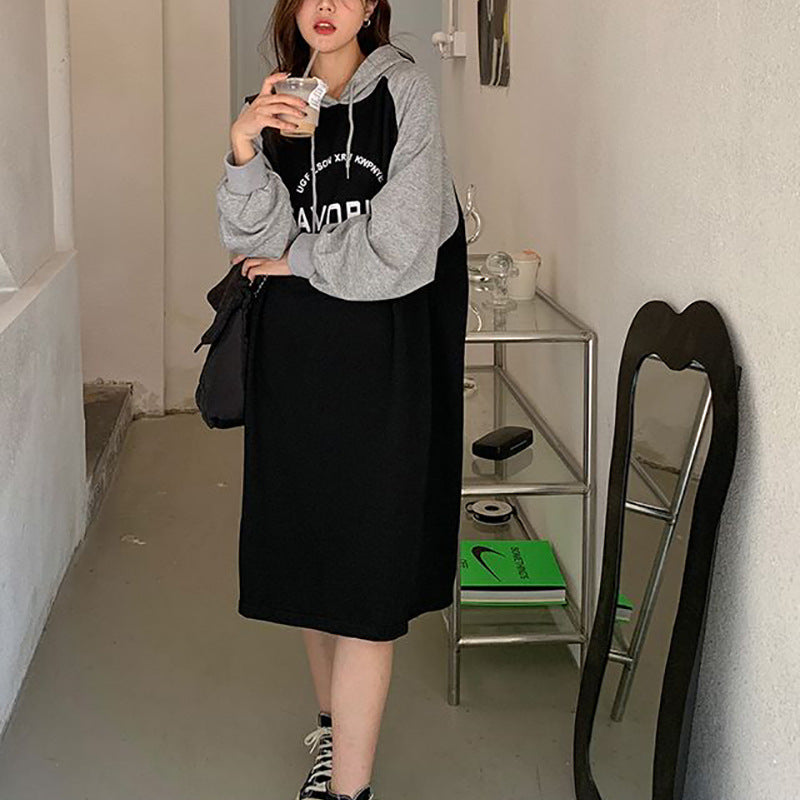 Damen Hoodie-Kleid im lässigen Oversized-Stil mit grafischem Druck und seitlichen Eingrifftaschen R&B