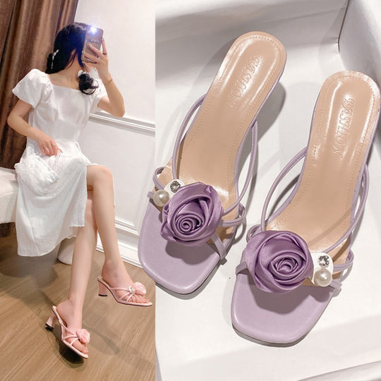Damen Sandaletten mit floraler Applikation und elegantem Blockabsatz R&B
