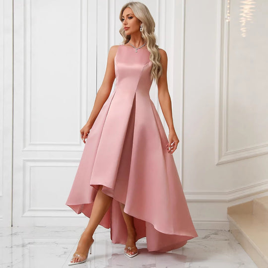 Damen Elegantes Abendkleid mit asymmetrischem Schnitt und raffinierten Falten R&B