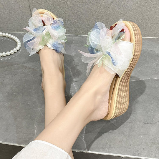 Damen elegante Wedge-Pantoletten mit floralen Akzenten R&B