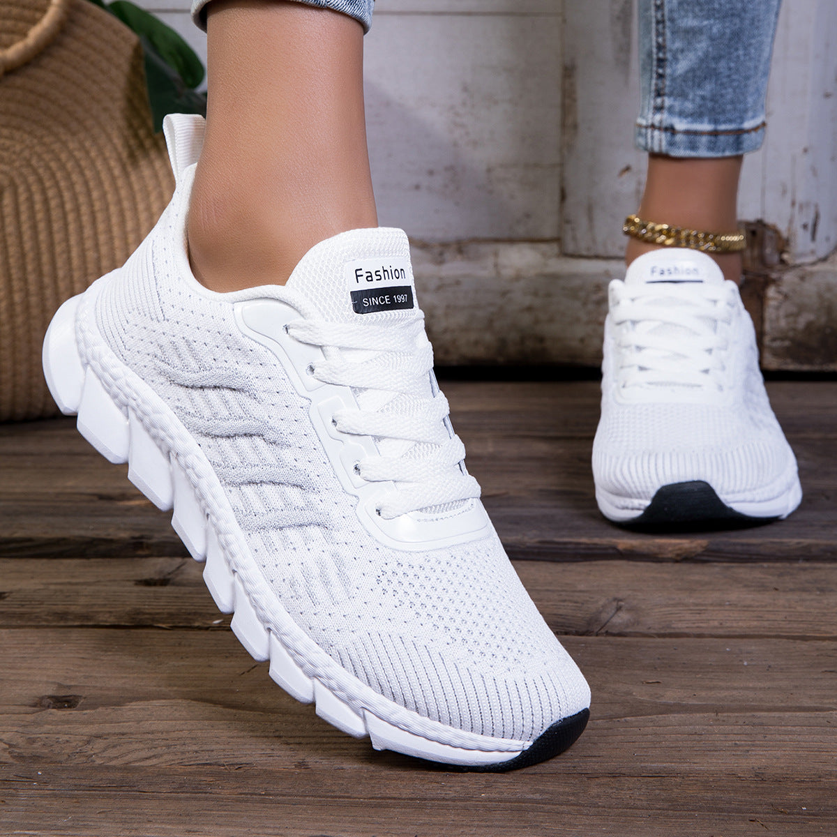 Damen nan gestrickter Schlupf-Sneaker mit elastischem Schaft, Zier-Schnürung und segmentierter Dämpfungssohle R&B