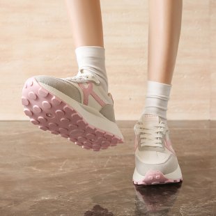 Damen sportliche Plateau-Sneaker mit stylischem Design und komfortabler Dämpfung R&B