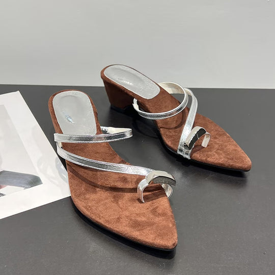 Damen Wedgesandalen mit seitlichem Schnallenakzent und eleganter Riemenkonstruktion R&B