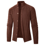 Herren Strickjacke mit klassischem Kabelmuster und hohem Stehkragen