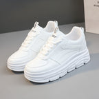 Damen Sneaker mit hochgezogenem Sohlenprofil und atmungsaktiver Oberflächenstruktur R&B