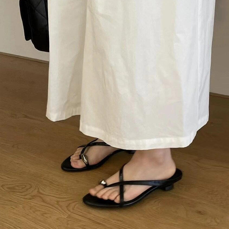 Damen Zehentrenner-Sandalen mit elegantem Riemendesign und modischem Schmuckdetail R&B