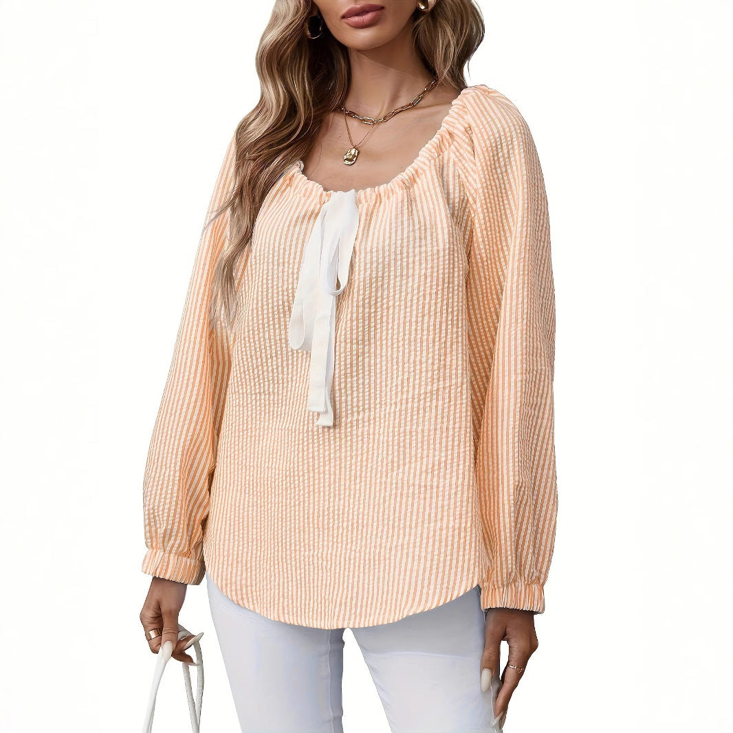 Damen Bluse mit schmeichelndem Rundhalsausschnitt und eleganten Rüschendetails