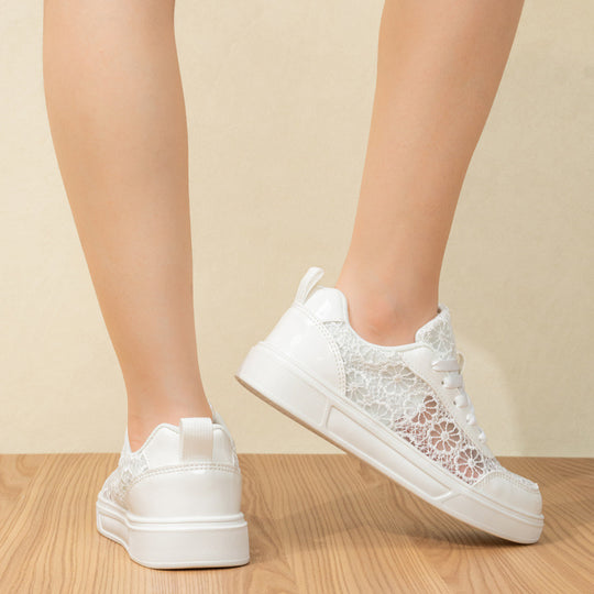 Damen Sneaker mit eleganter Spitzeneinlage und dämpfender Sohle R&B