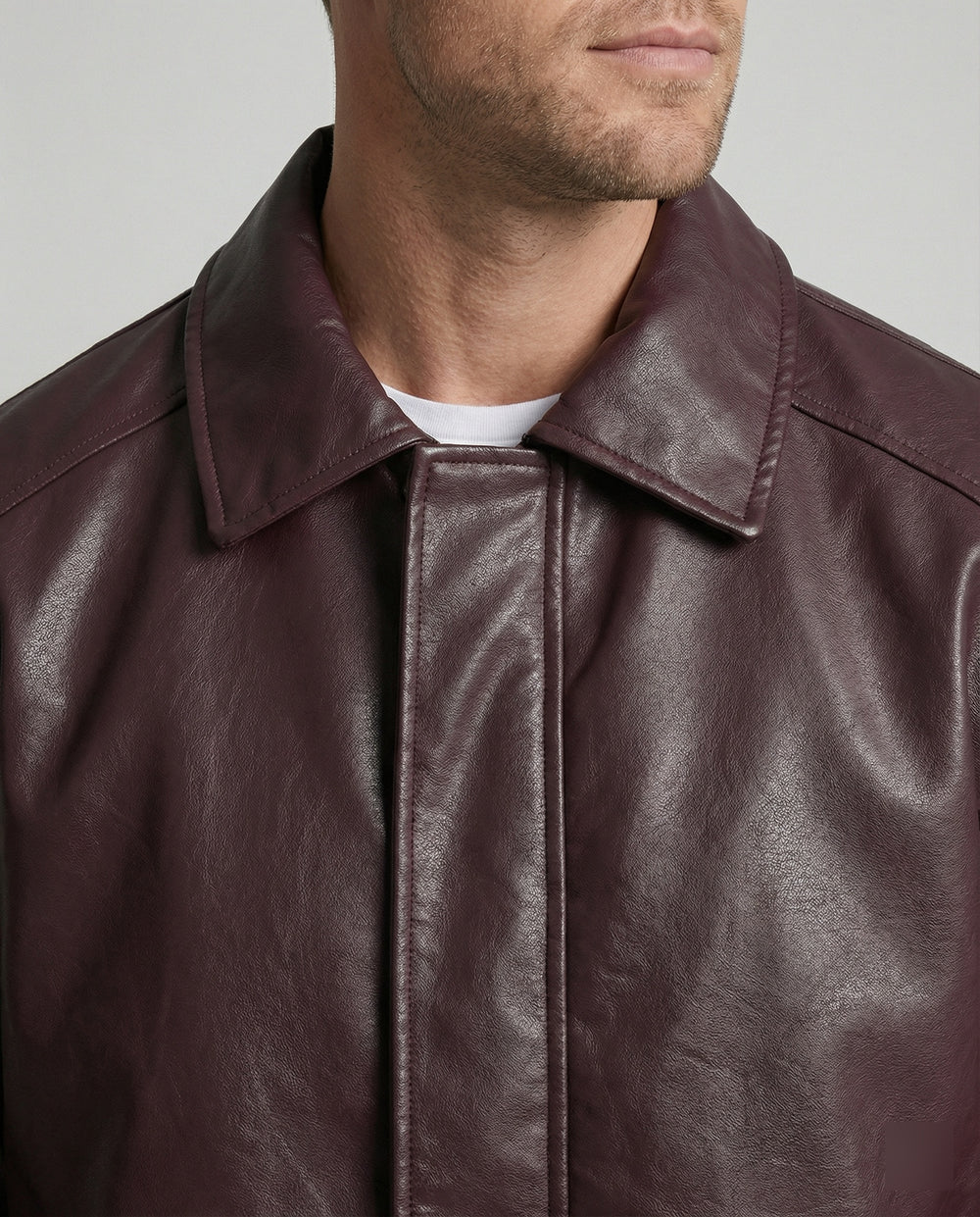 Herren oversized Lederimitat-Zipjacke mit Hemdkragen kastiger Silhouette und Einschubtaschen R&B