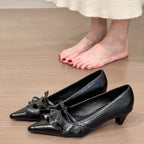 Damen elegante spitze Pumps mit Rüschendetail R&B