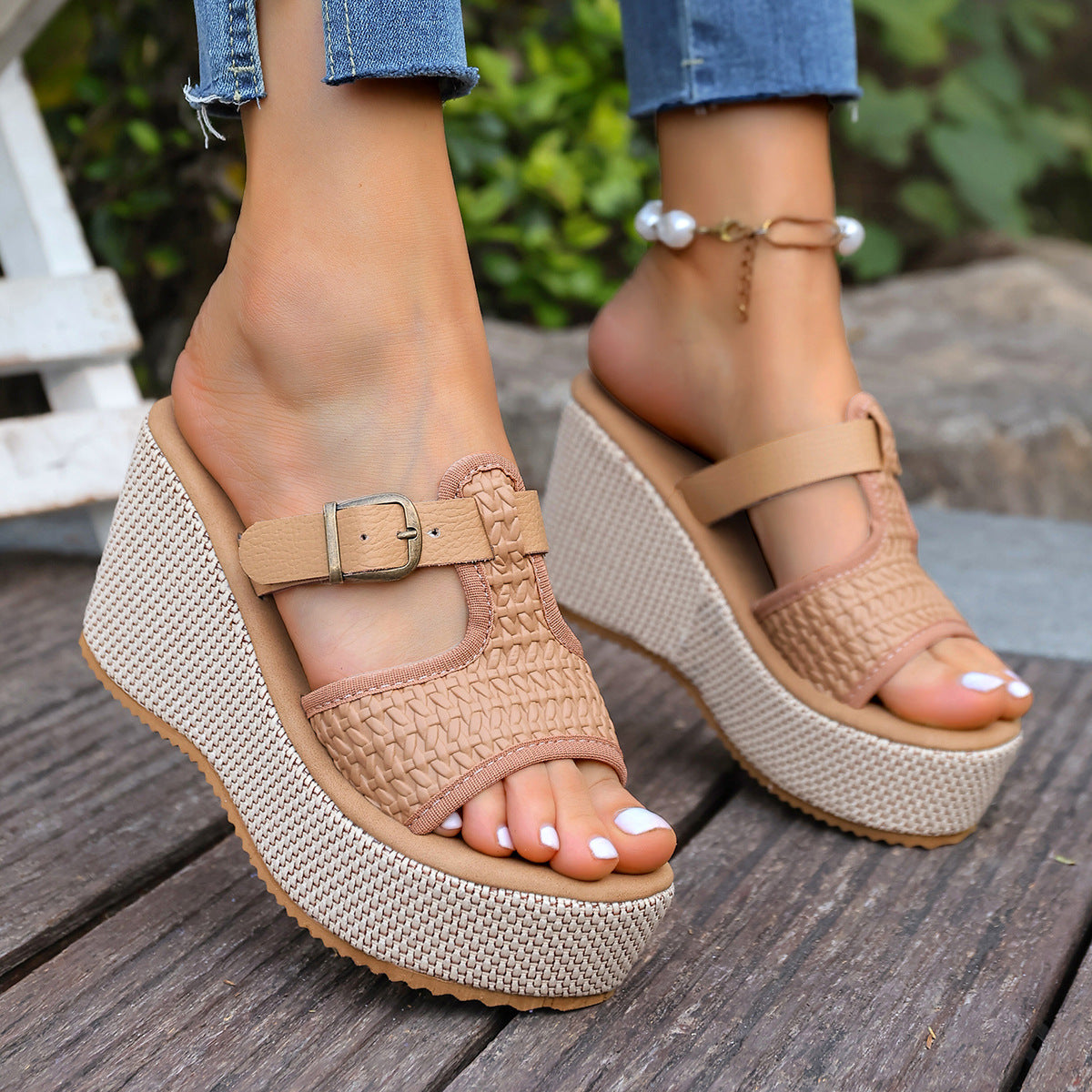 Damen Wedge-Pantoletten mit raffinierten Riemen und bequemer Sohle R&B