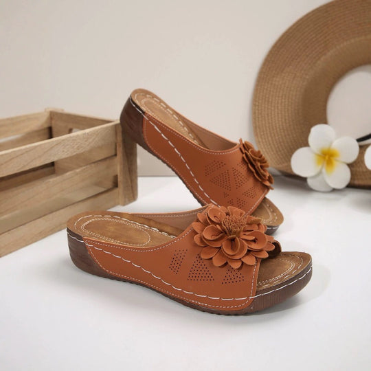 Damen modische Pantolette mit floralem Applikation und ergonomischem Fußbett R&B