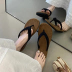 Damen Zehentrenner-Sandalen mit ergonomischem Fußbett und elegantem Riemendesign R&B