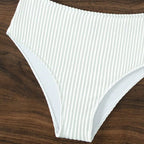 Damen Hochgeschnittene Bikinihose mit horizontalem Streifenmuster