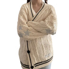 Damen Grobstrickjacke mit Sternen-Details und dekorativen Knöpfen R&B