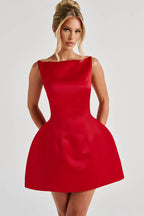 Damen Figurbetontes Cocktailkleid mit elegantem Ausschnitt und schwingendem Rock