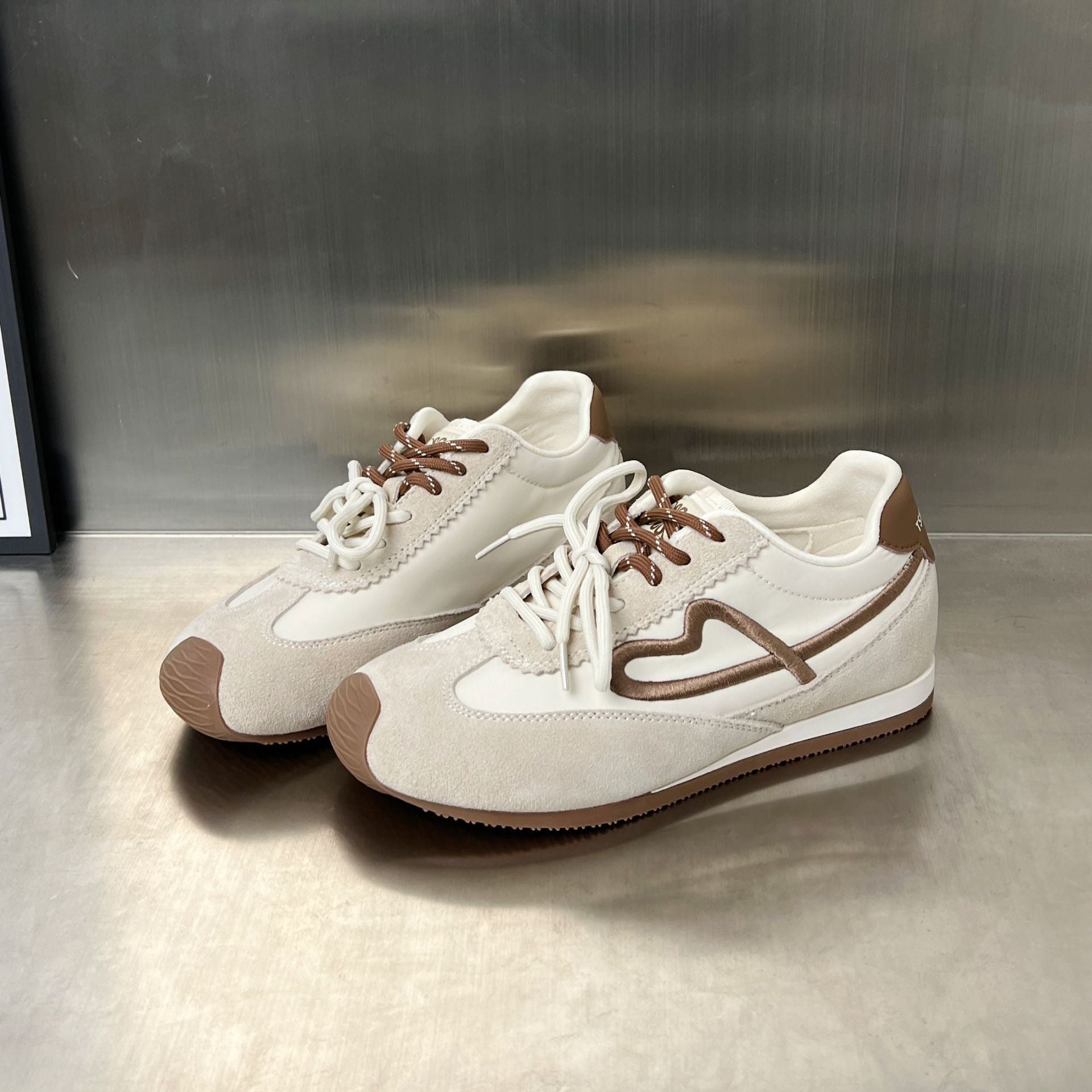 Damen sportliche Sneaker mit hochwertiger Verarbeitung und rutschfester Sohle R&B