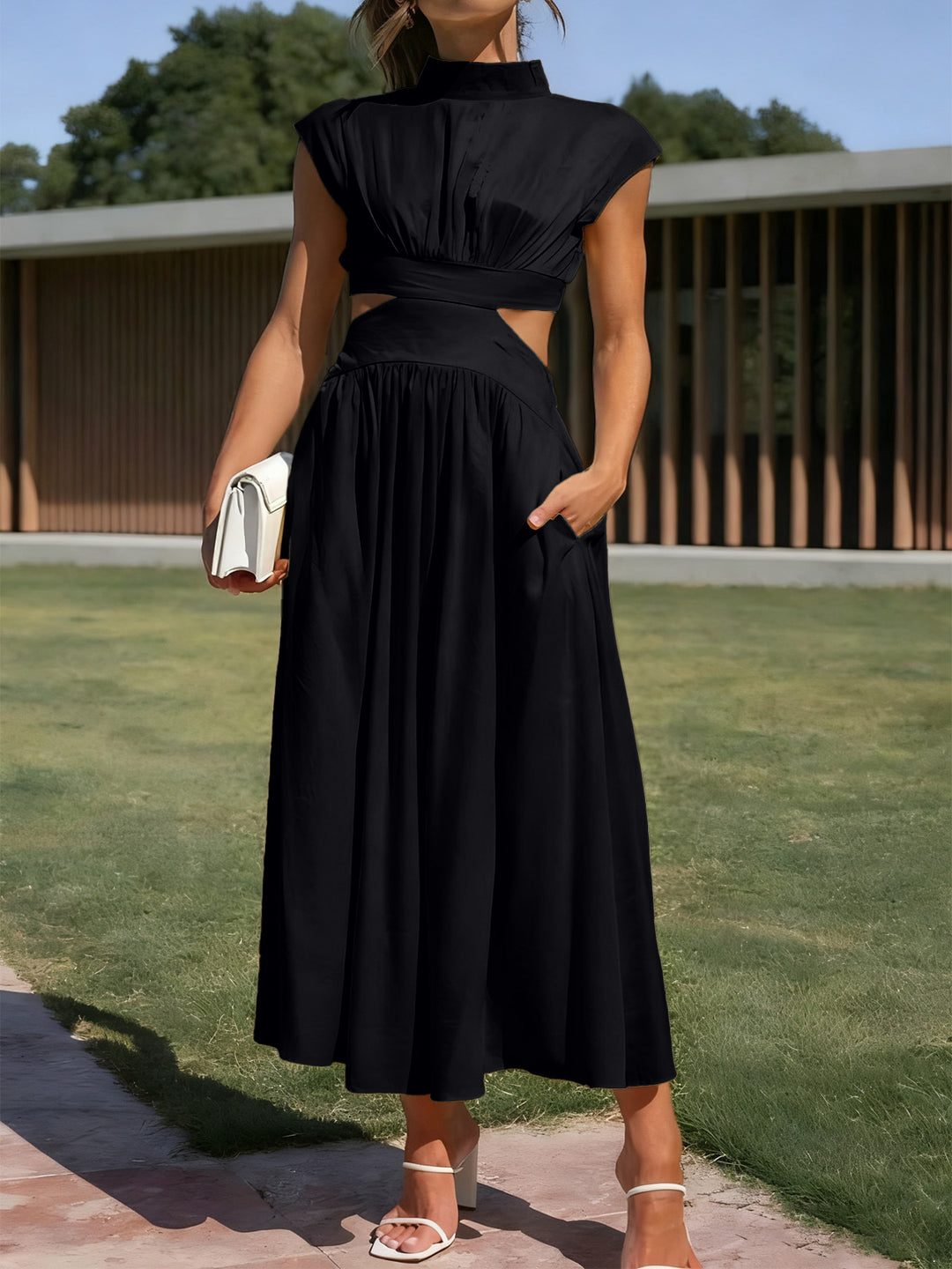 Damen Maxikleid mit elegantem Wickeldesign und raffiniertem Cut-Out R&B