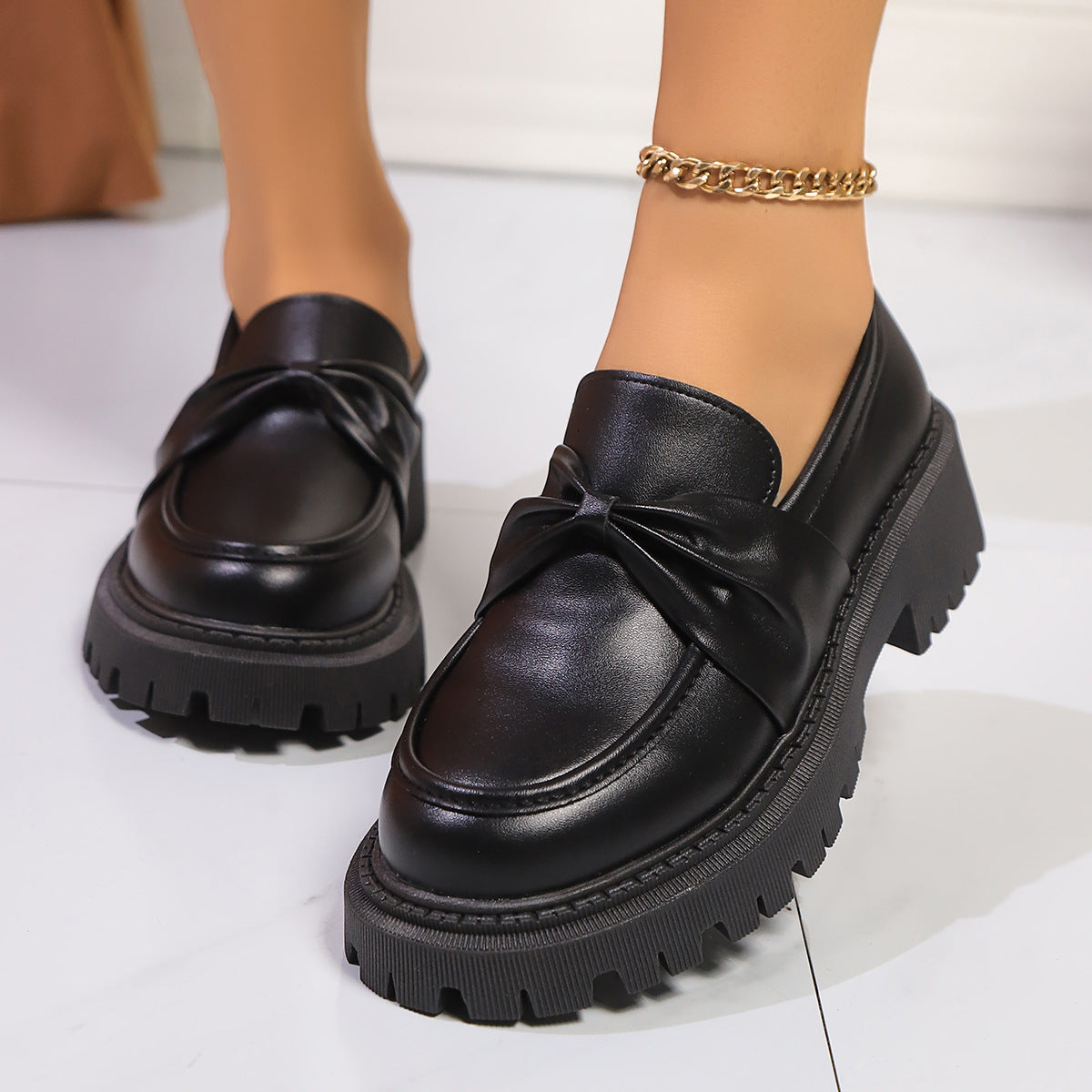 Damen Mokassins mit robustem Plateau und elegantem Riemendesign R&B