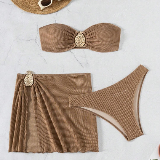 Damen Bikini-Set mit verziertem Wickelrock und elegantem Bandeau-Oberteil R&B